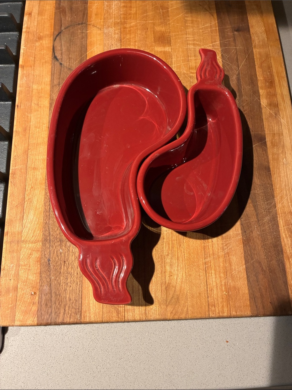 Chantal Ceramic eggplant Pepper Nesting Serving Dishes